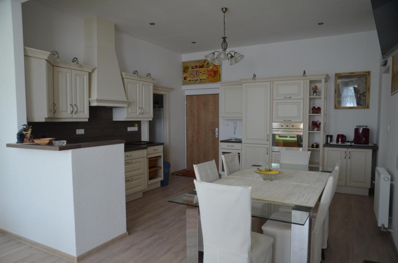 Apartman Ostry Vrsok V Starom Smokovci Daire Vysoké Tatry Dış mekan fotoğraf